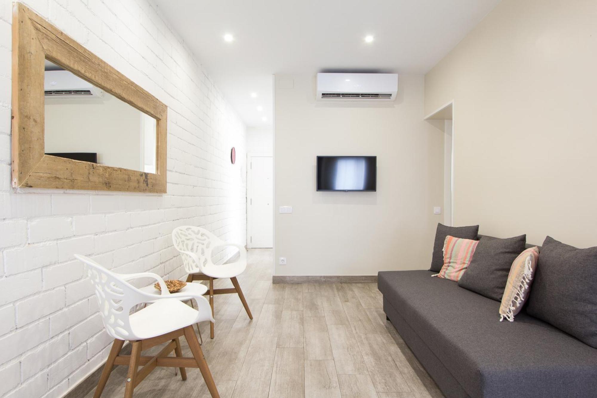 Novus Homes Barcelona Santa Eulalia Оспиталет-де-Льобрегат Экстерьер фото