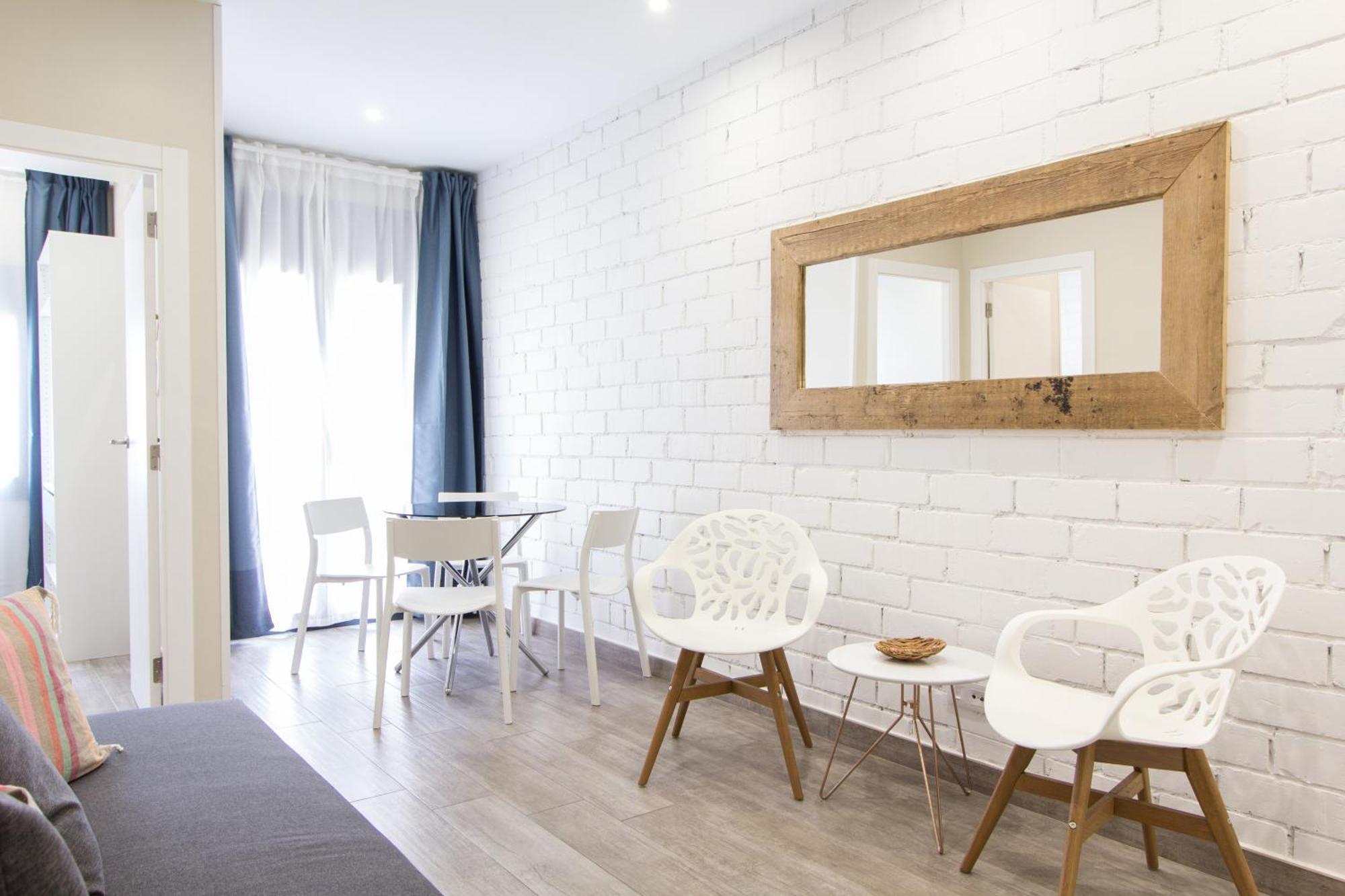 Novus Homes Barcelona Santa Eulalia Оспиталет-де-Льобрегат Экстерьер фото
